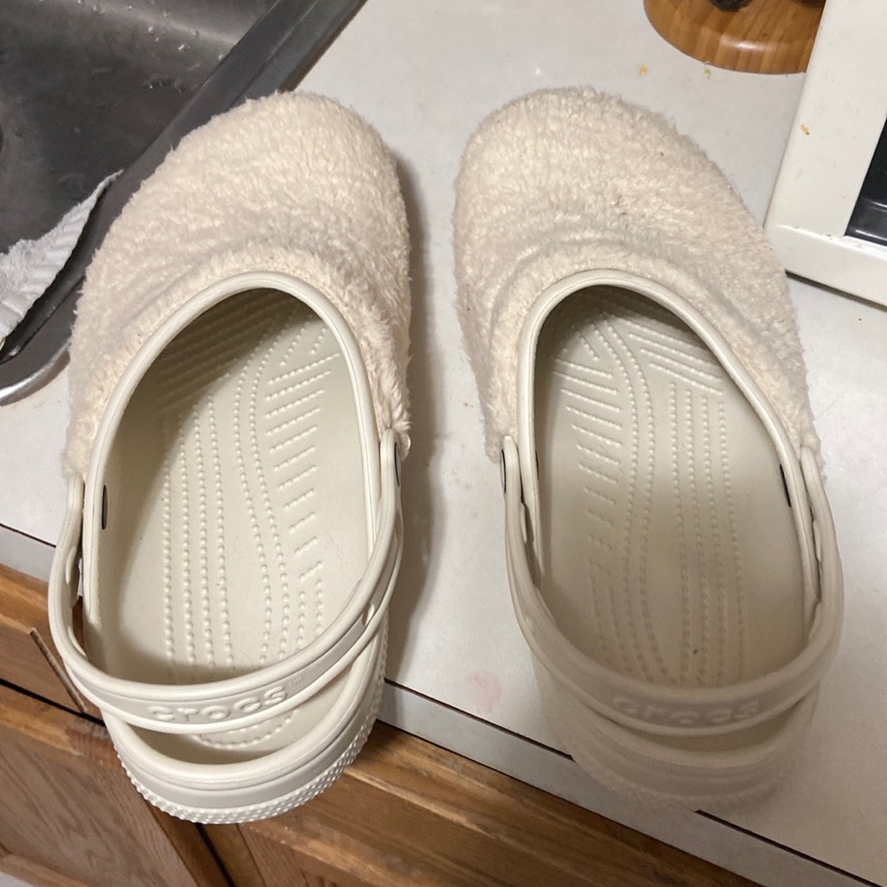 Crocs Classic Fuzz Mania Size 13 Unique model with faux fur top